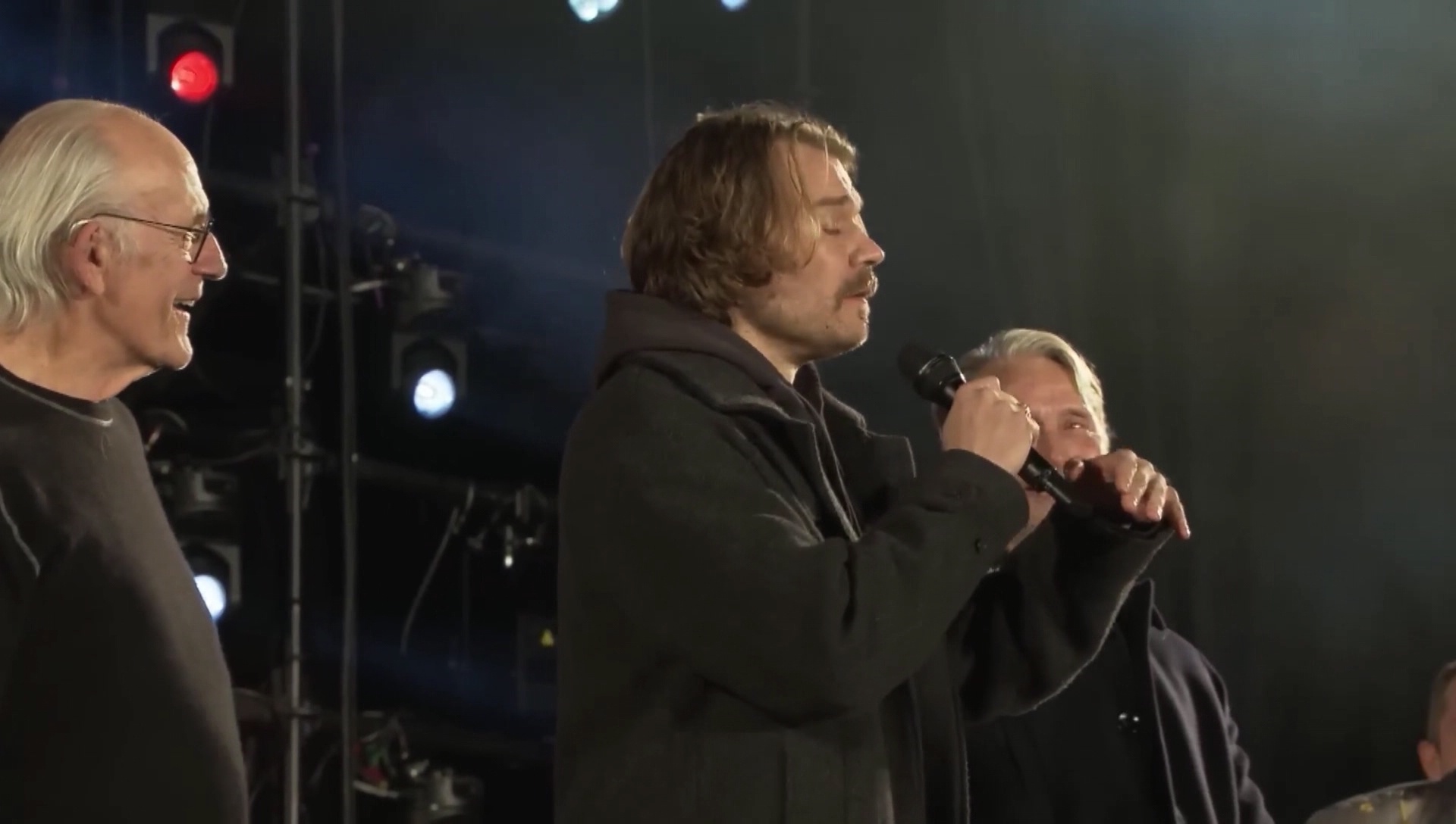 000_001_0715.jpeg 000_001_0715.jpeg