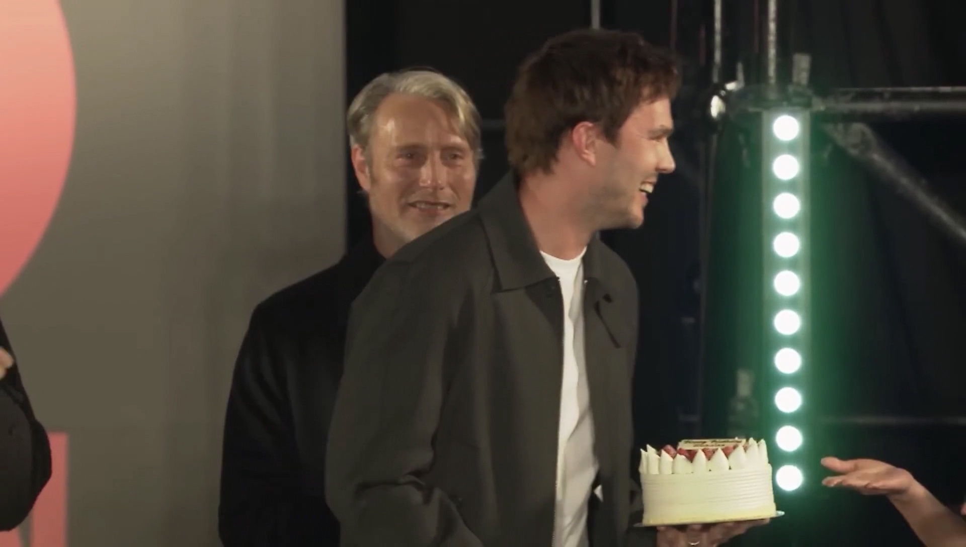 000_001_0810.jpeg 000_001_0810.jpeg