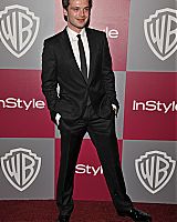 Filename=002.jpg
Filesize=579KiB
Dimensions=1288x2000
Date added=Sep 05, 2012 002.jpg