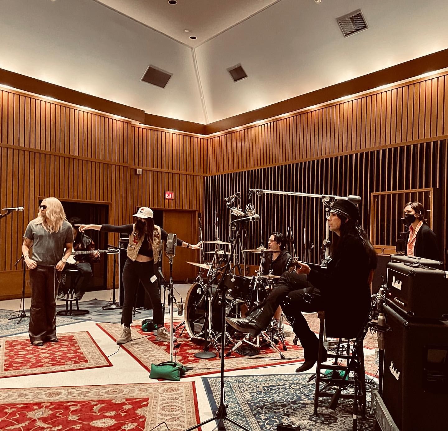 lakebell___CZvSHQMlK59___.jpg lakebell___CZvSHQMlK59___.jpg