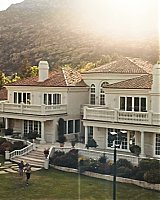 Filename=S1E02_041.jpg
Filesize=212KiB
Dimensions=699x445
Date added=Aug 06, 2024 S1E02_041.jpg