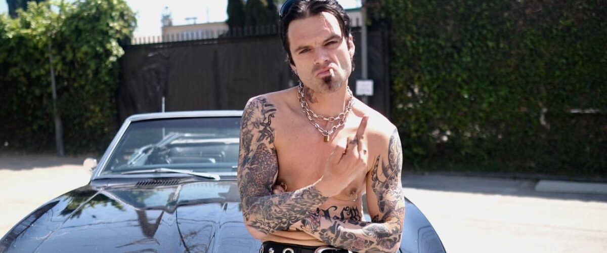 Press: Sebastian Stan Talks ‘Really Wild’ Process of Transforming Into Tommy Lee for ‘Pam & Tommy’