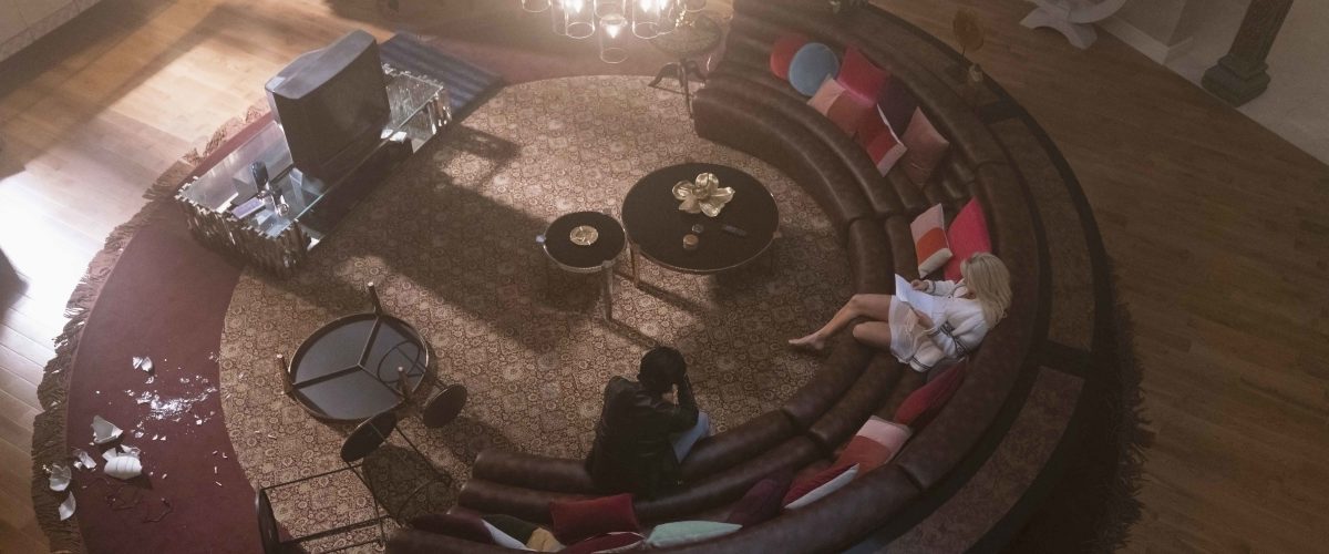 Photos: New/Old Production Stills (The Apparition, Monday, The 355, Fresh, Pam & Tommy)